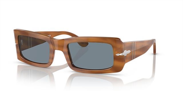 PO3332S Bruin Gestreept AcetaatSunglass Frames van B24, Hoekweergave