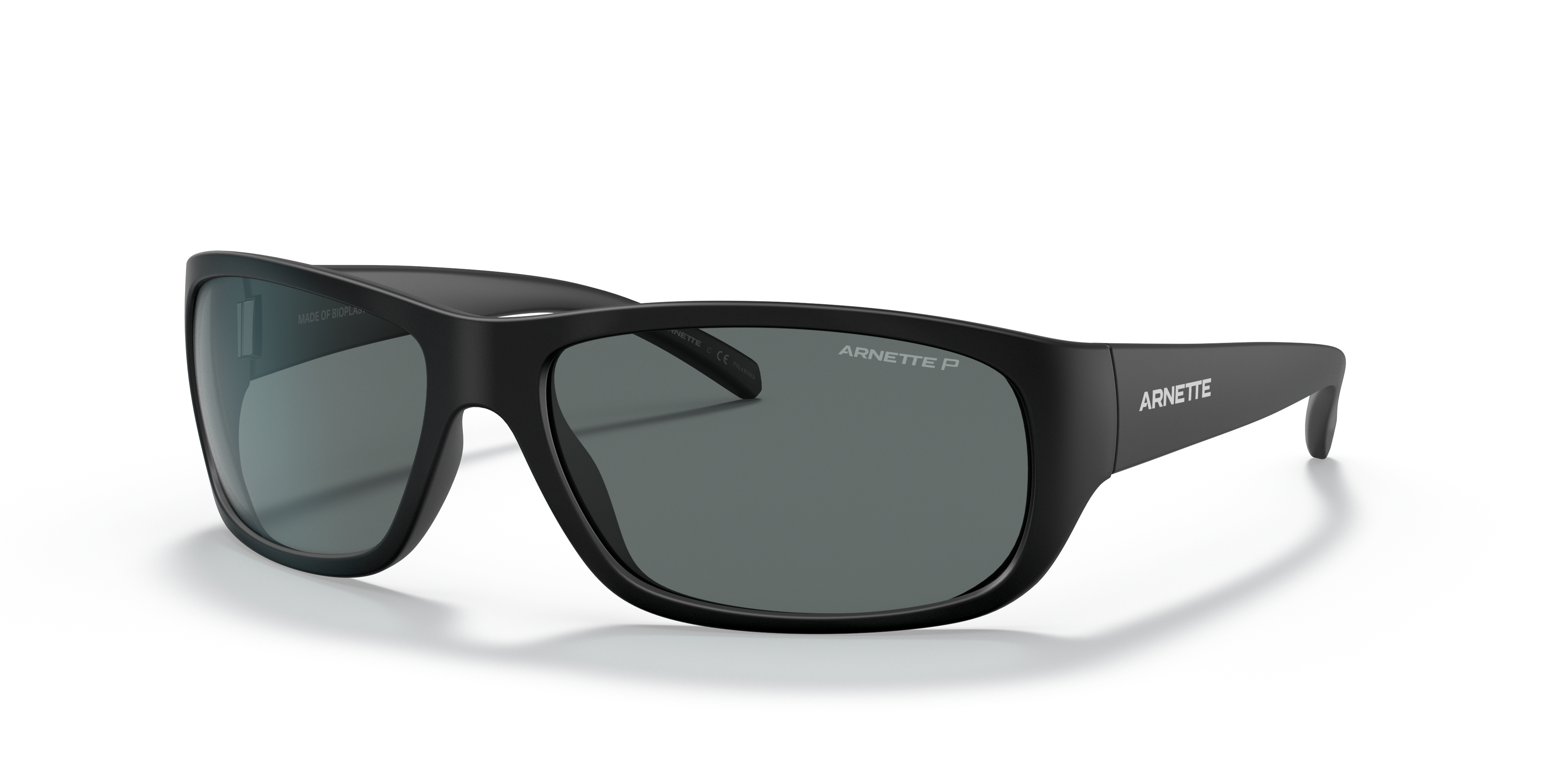 AN4290 Matzwart KunststofSunglass Frames van B24, Hoekweergave