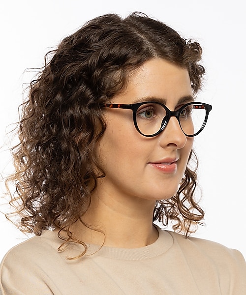 Amelie Zwart KunststofEyeglass Frames voor dames van B24