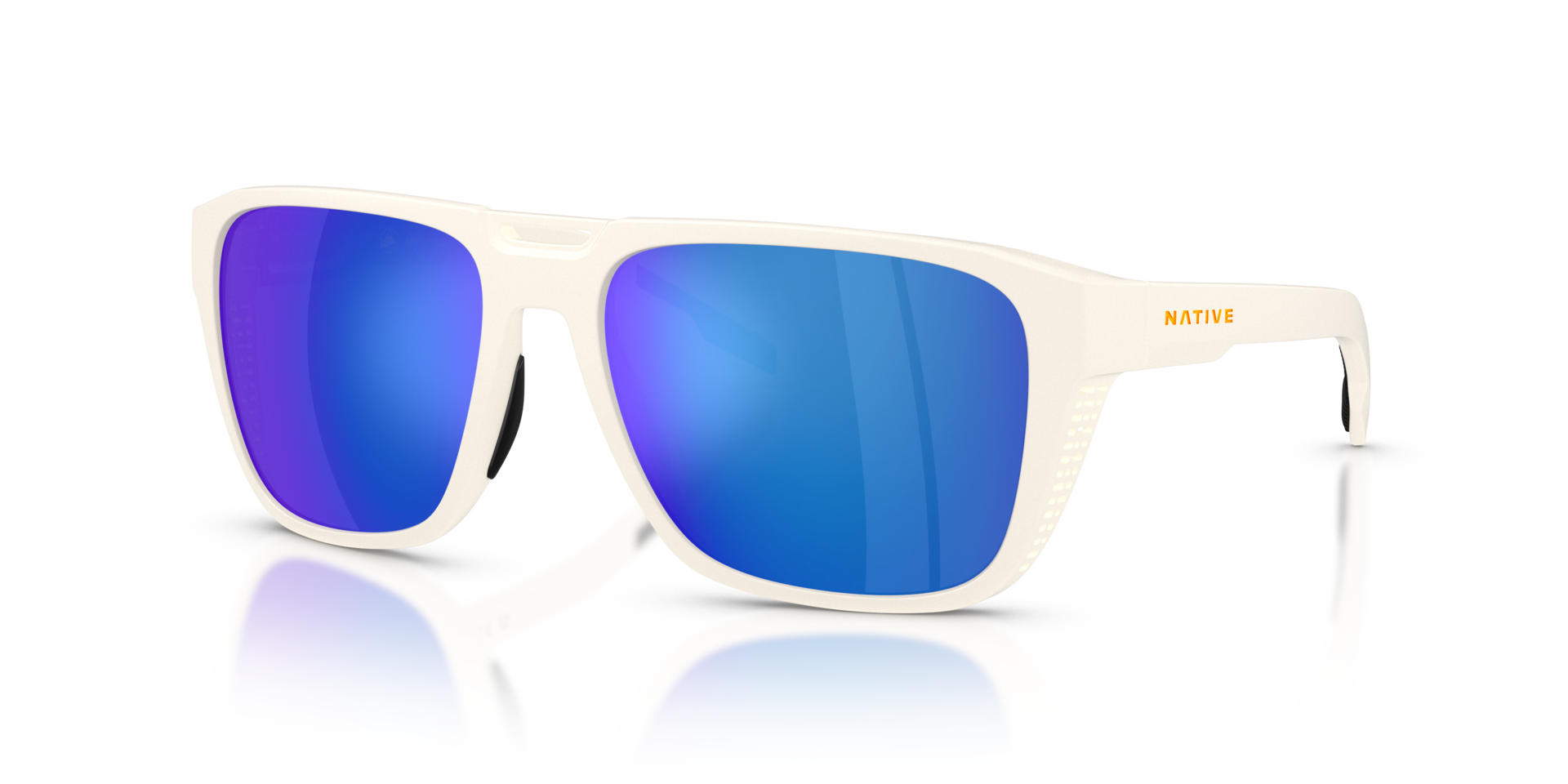 XD9038 Cloudveil White KunststofSunglass Frames van B24, Hoekweergave