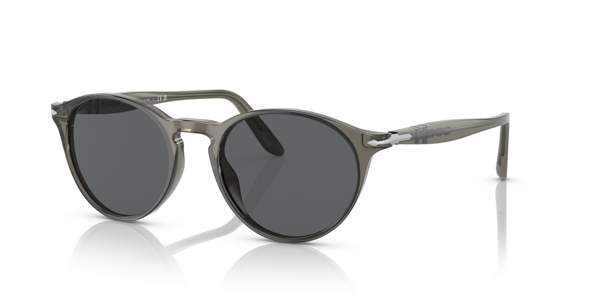 PO3092SM Donker transparant grijs AcetaatSunglass Frames van B24, Hoekweergave