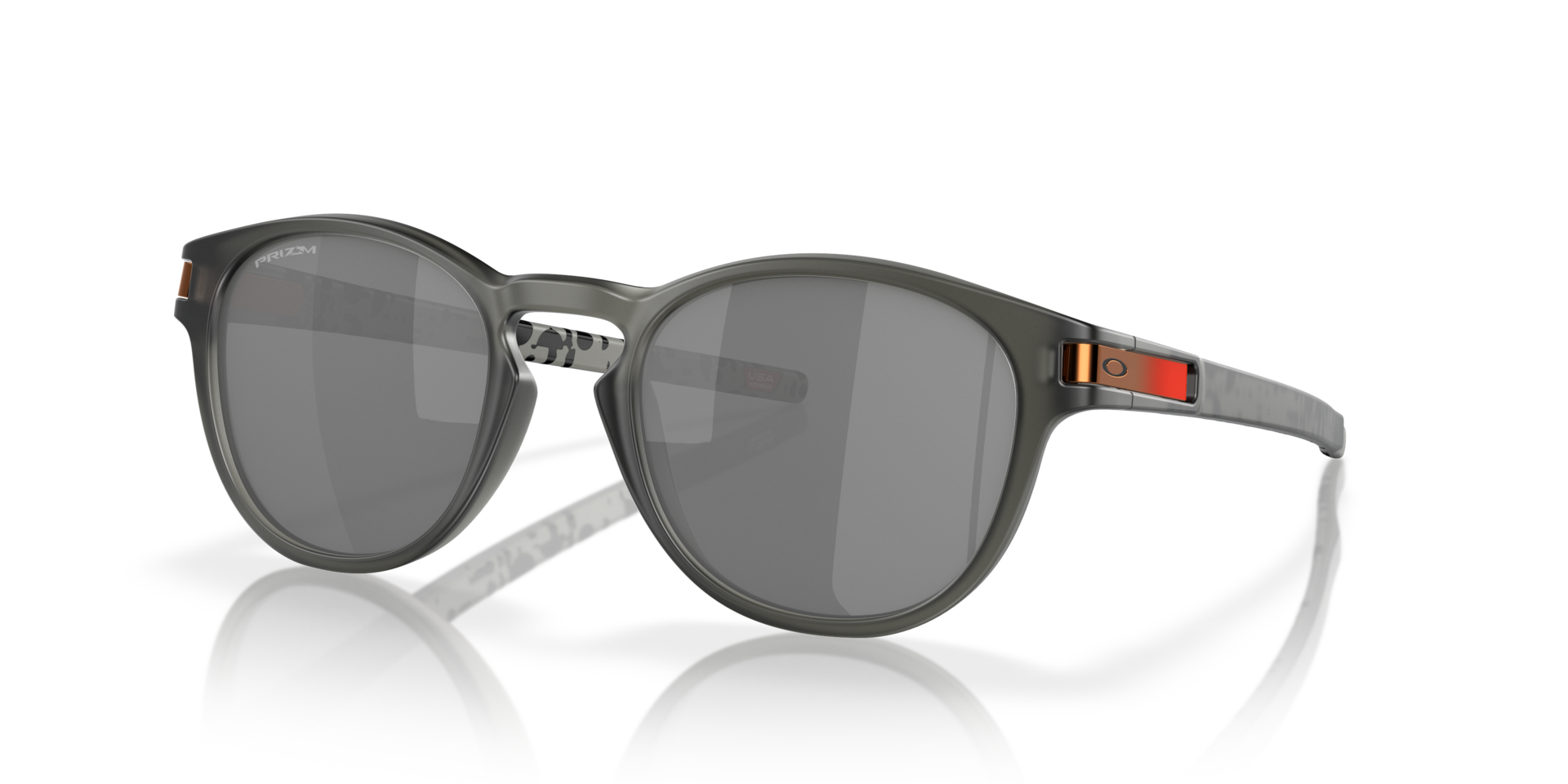 Latch™ Community Collection Matgrijs dofgrijs KunststofSunglass Frames van B24, Hoekweergave